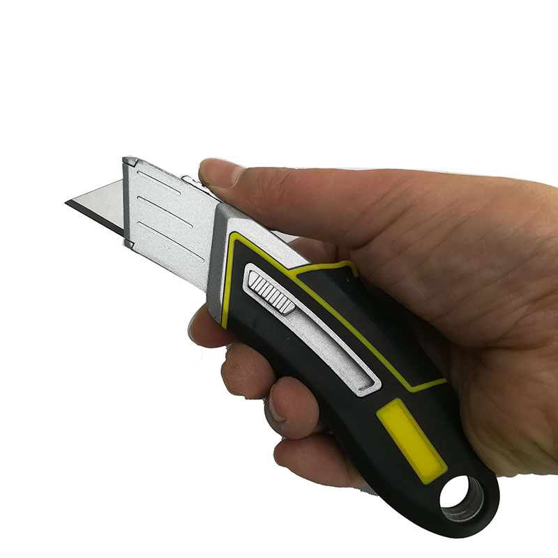 China Tools factory Auto Retractable Safety Knife