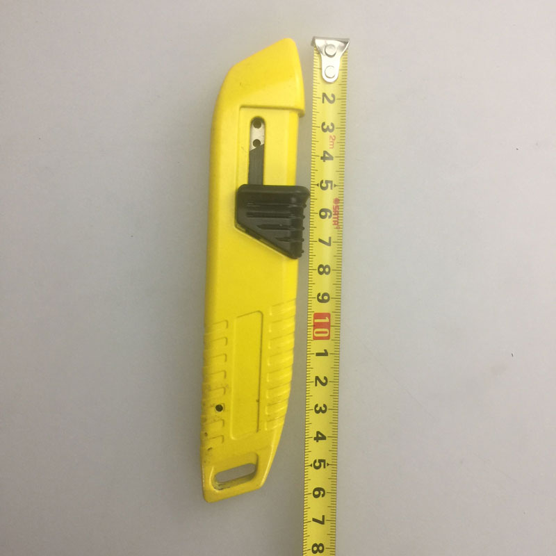 Yellow Paint Zinc Alloy Auto Retracable Utility Knife